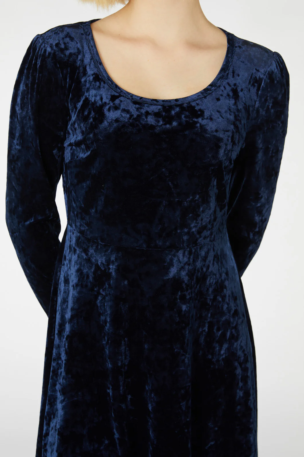 Adora Velvet Dress - Image 15