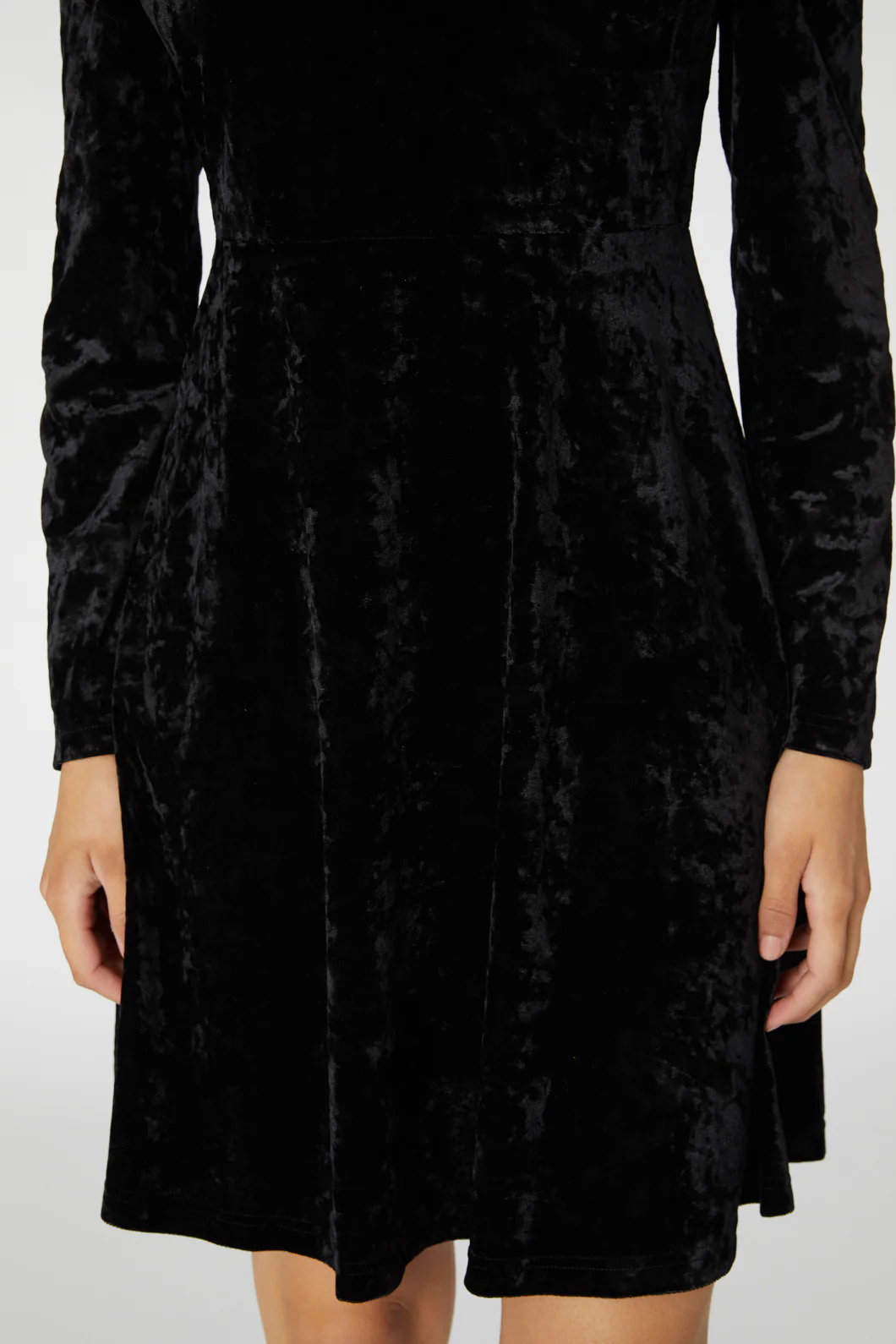 Adora Velvet Dress - Image 5