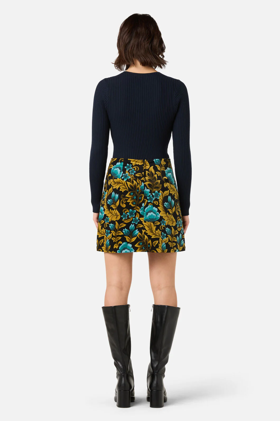 Azura Velvet Mini Skirt - Image 4