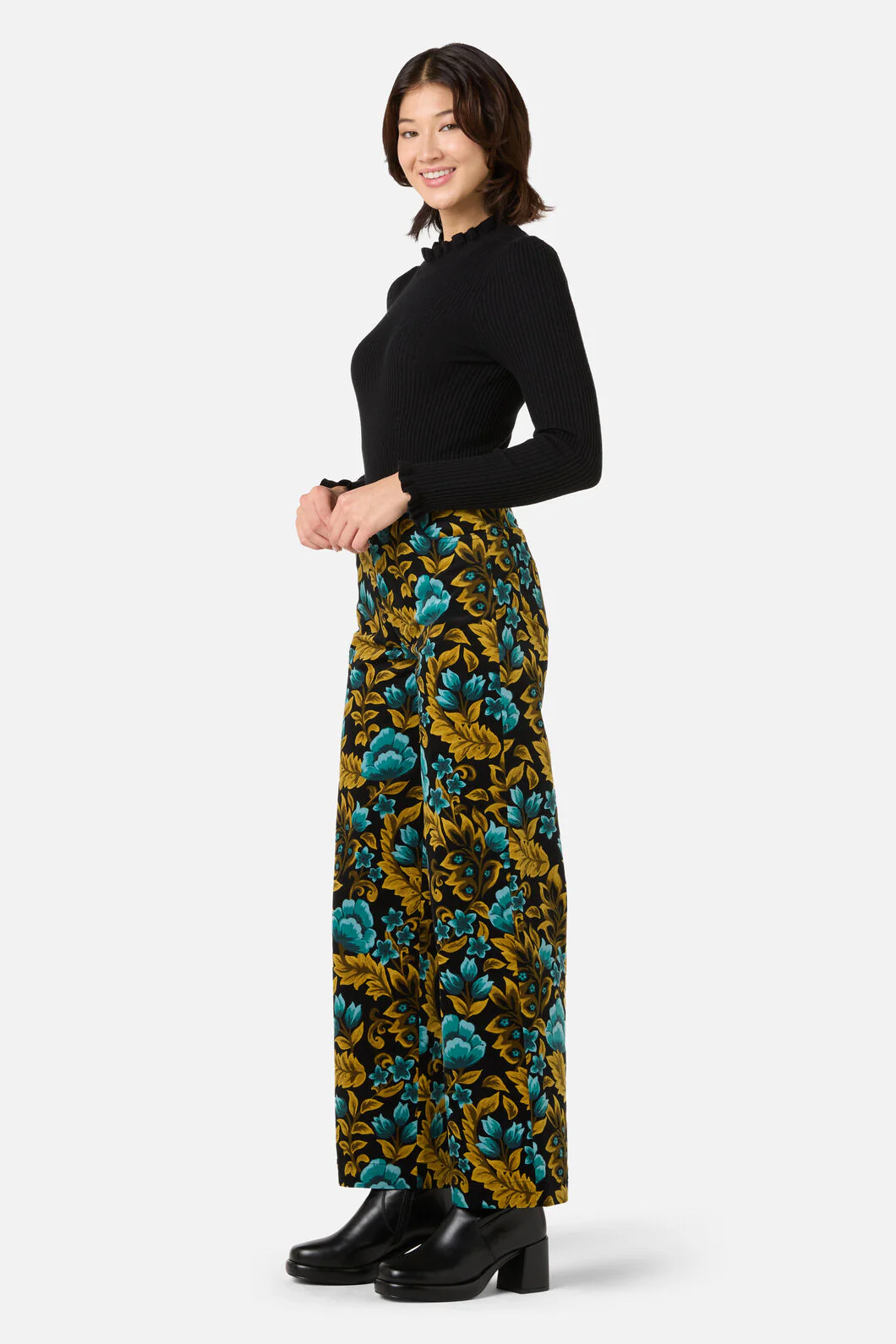 Azura Velvet Pant - Image 3