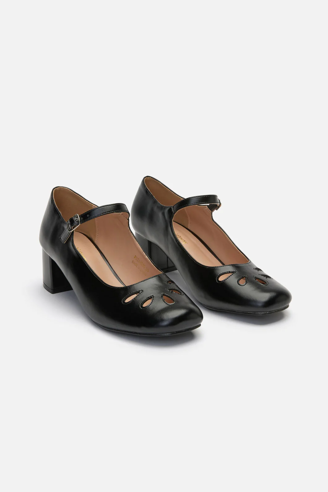 Black Vintage Heel