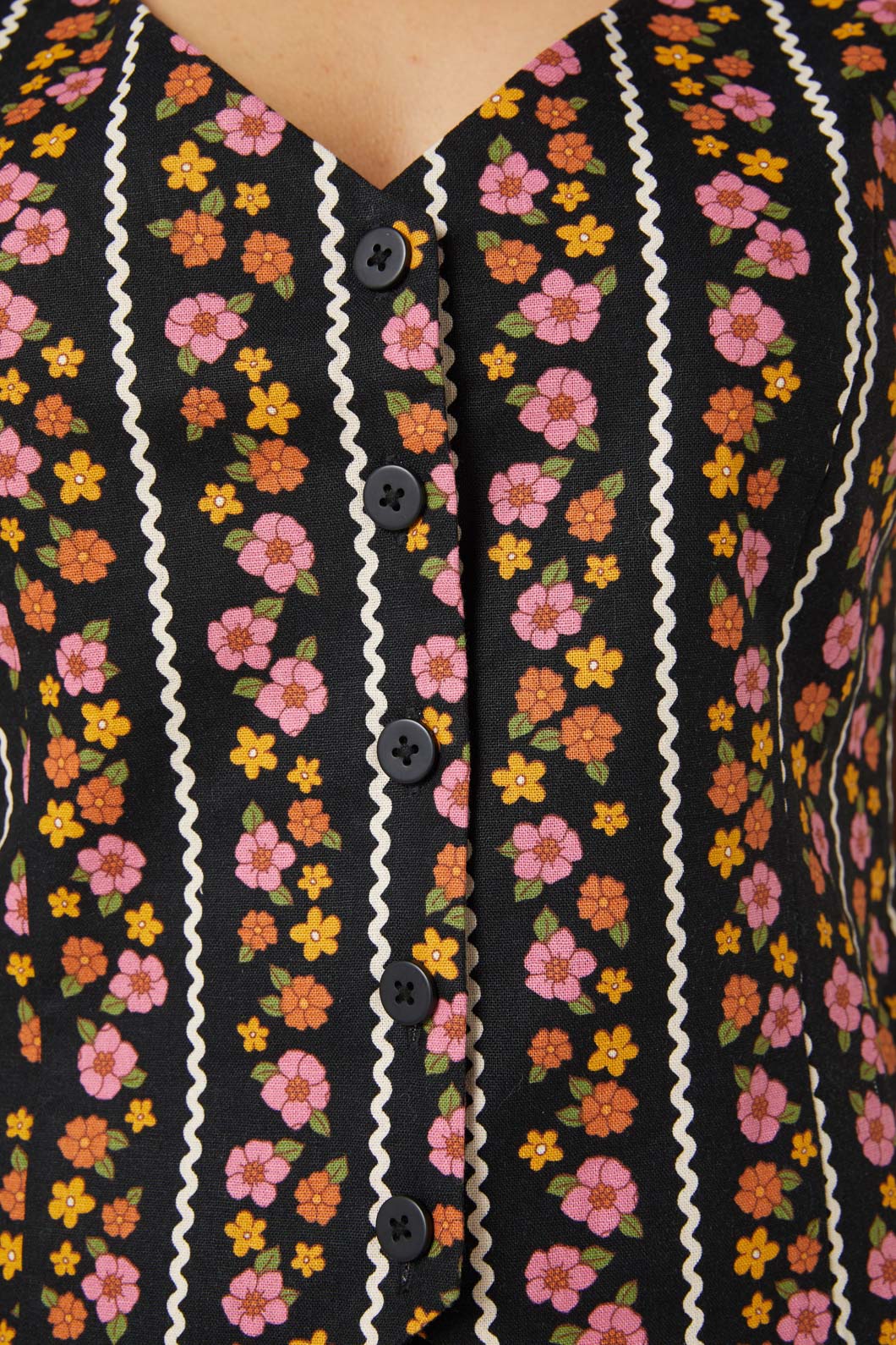 Daisy Chain Vest - Image 10