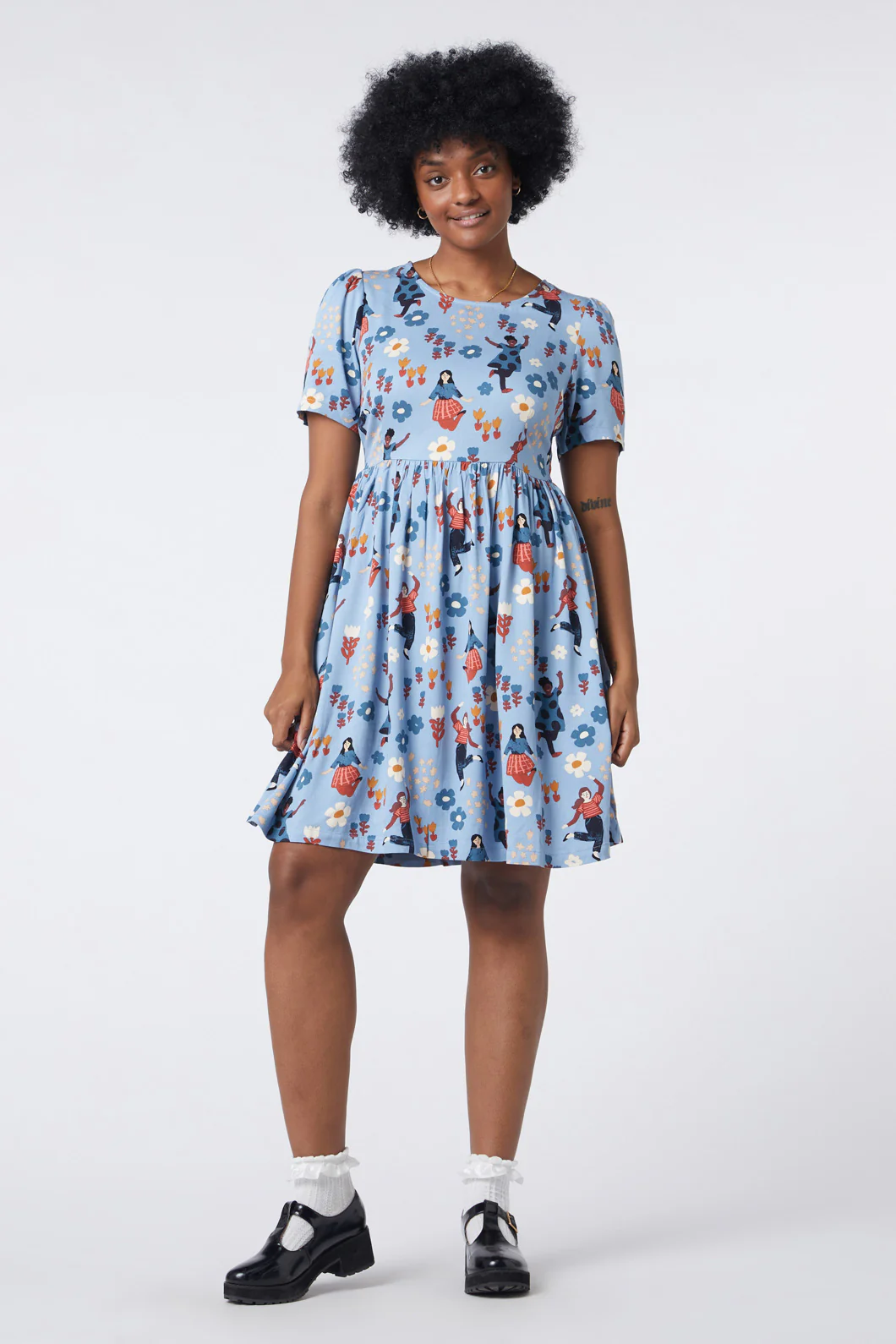 Dancing Girls Dress - Image 17