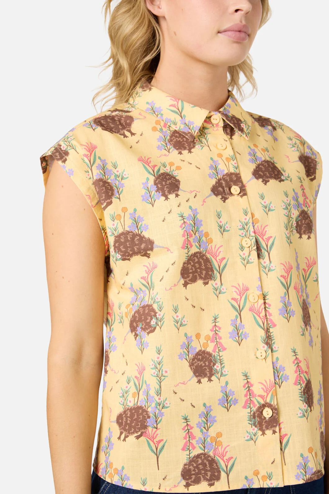 Echidna Sleeveless Shirt - Image 6