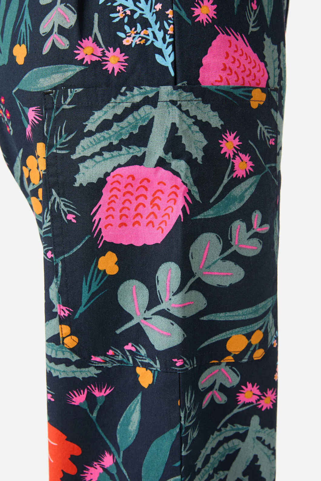 Eva Native Scrub Set - Image 7