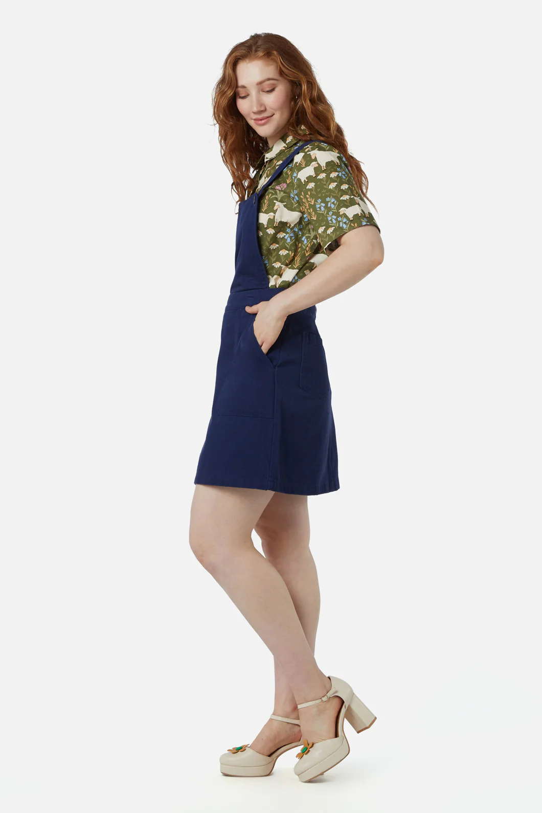Holly Drill Pinny - Image 3