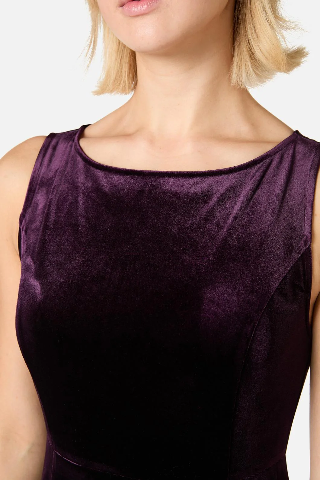 Monica Velvet Midi Dress - Image 13