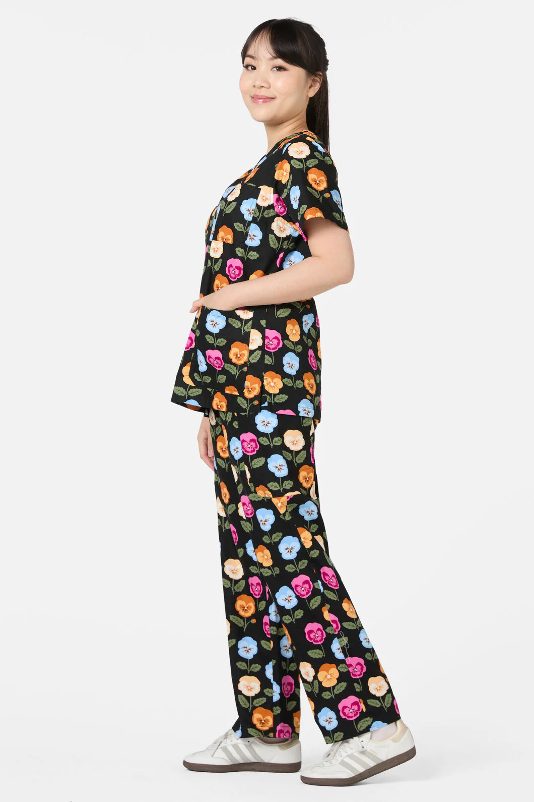 Pansy Scrub Set - Image 4