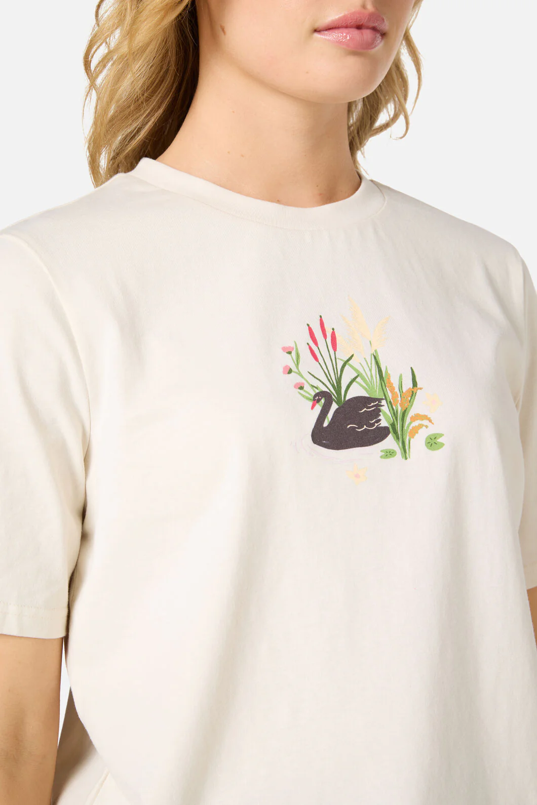Pretty Swan Tee - Image 6