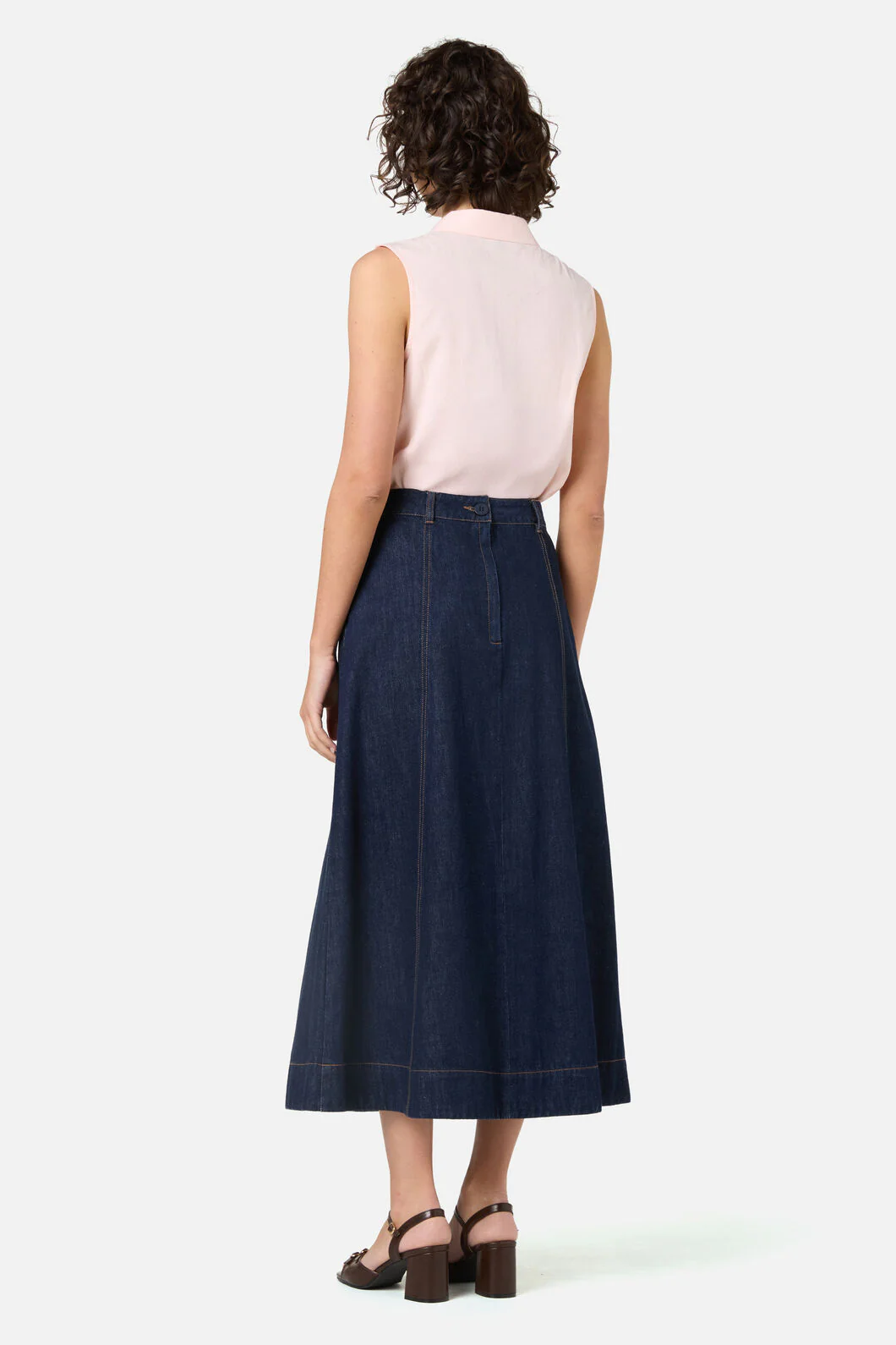 Robin Embroidered Sweet Shirt - Image 5