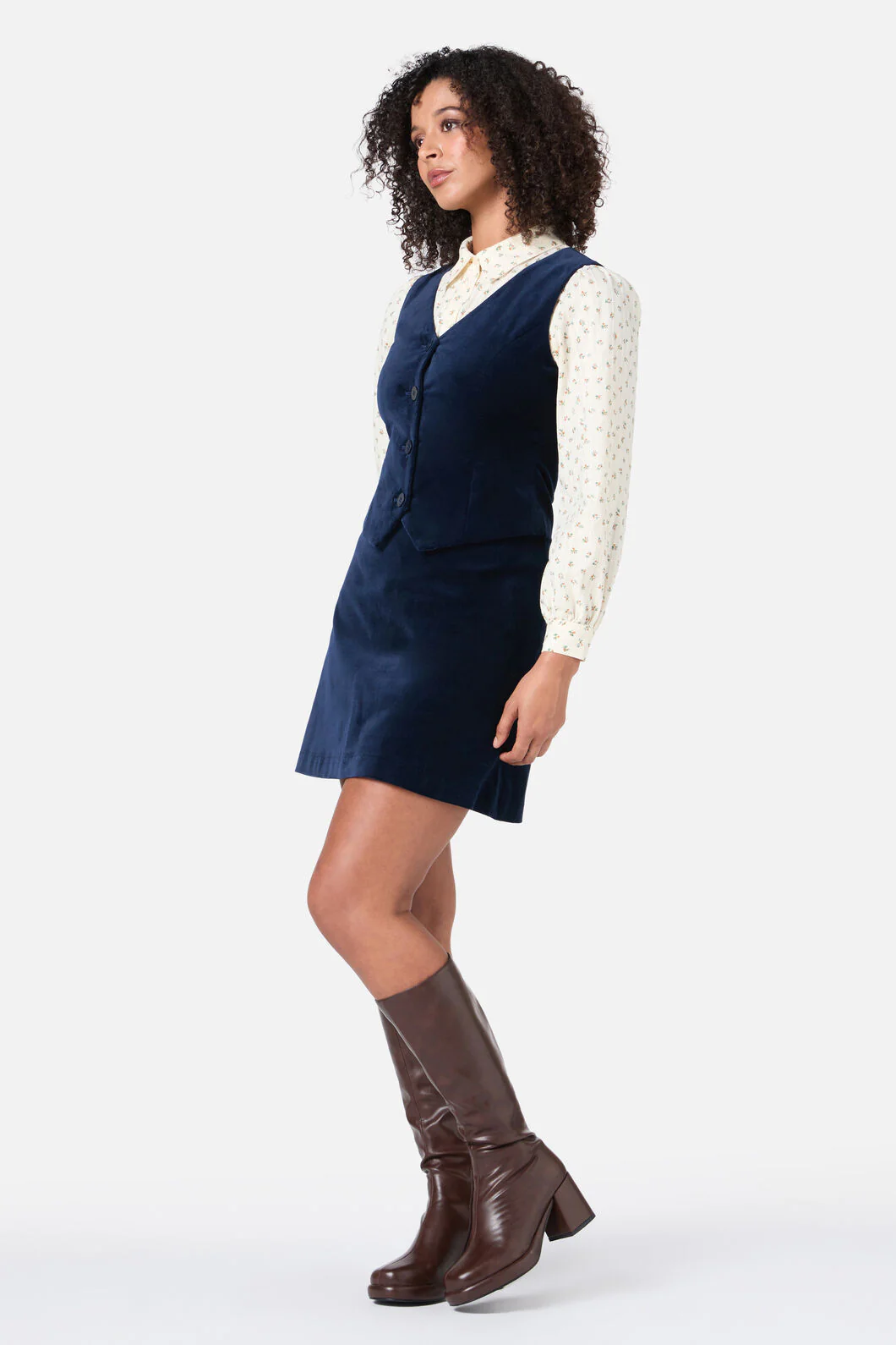 Stella Velvet Vest - Image 4