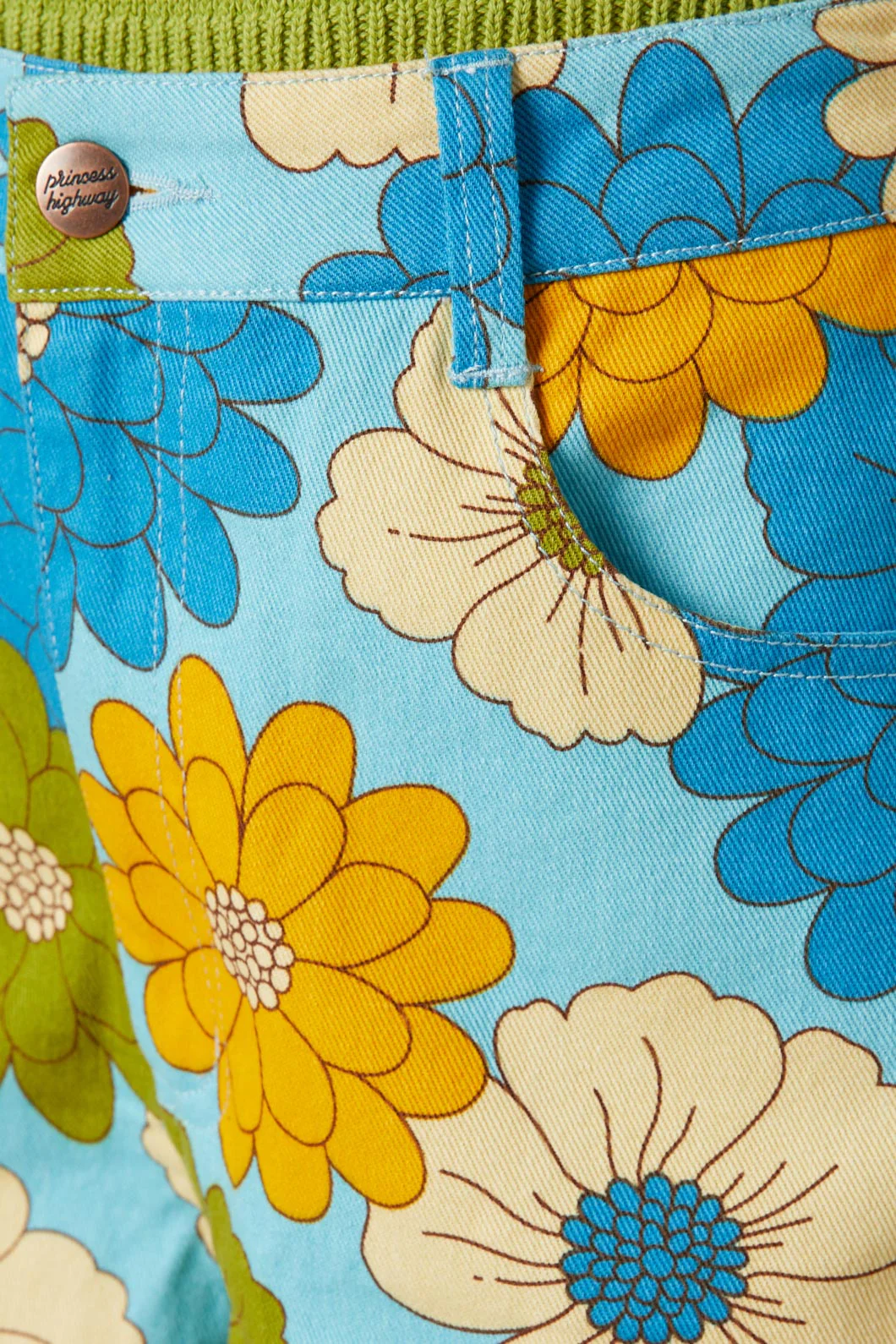 Susan Floral Shorts - Image 6