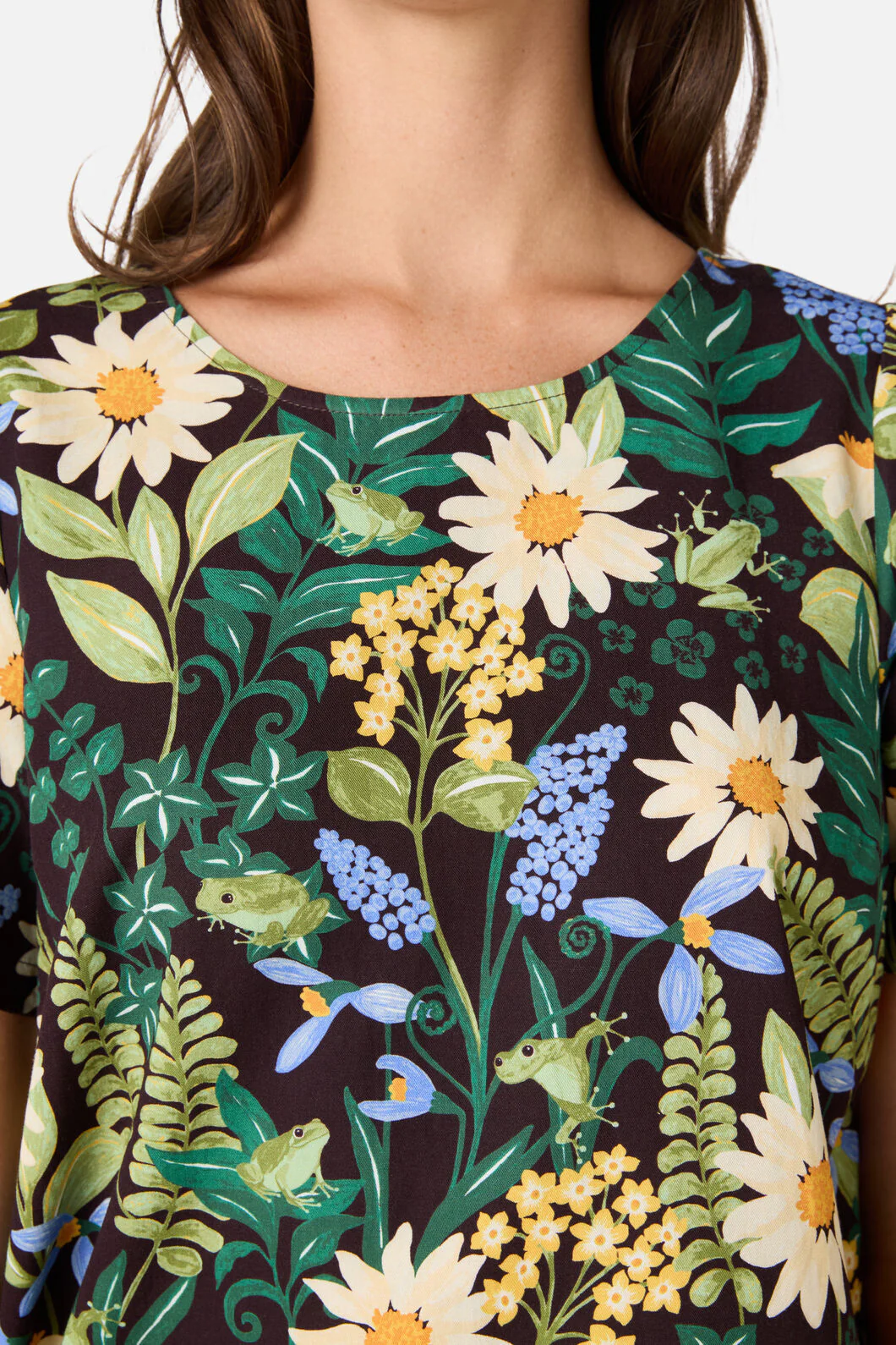 Tiana Tree Frog Short Sleeve Top - Image 5
