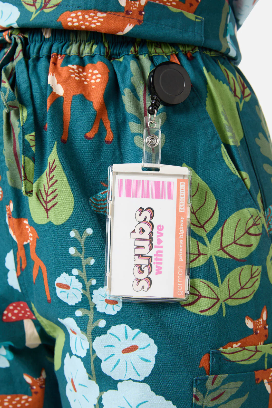 Winter Deer Scrub Set - Image 10